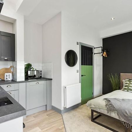 ✰Onpoint -Modern & Fresh Studio Apt Close To Centre - Convenient!✰ Lejlighed Beeston  Eksteriør billede